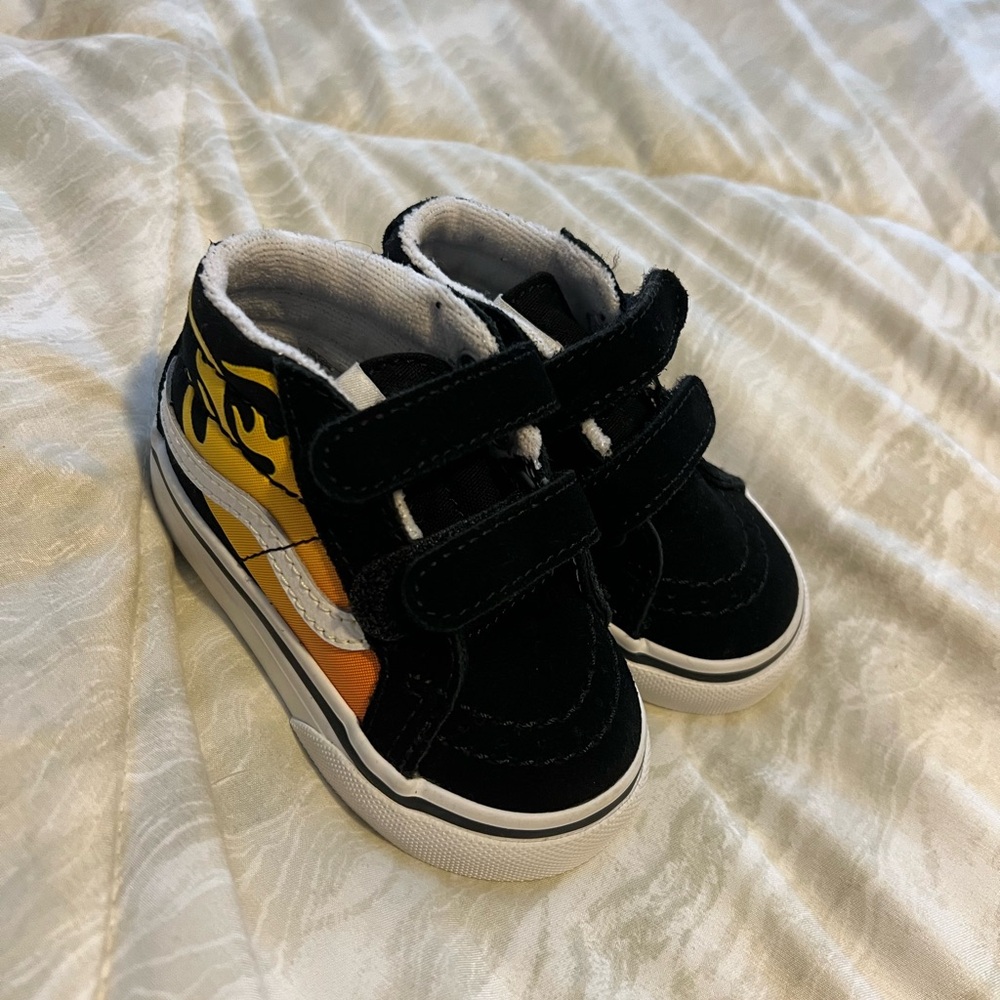 Toddler flames vans